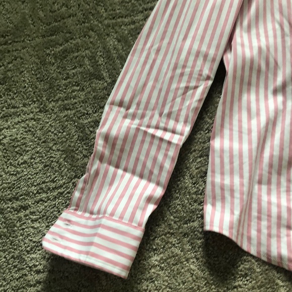 Express Woman’s collared button down - Picture 4 of 5